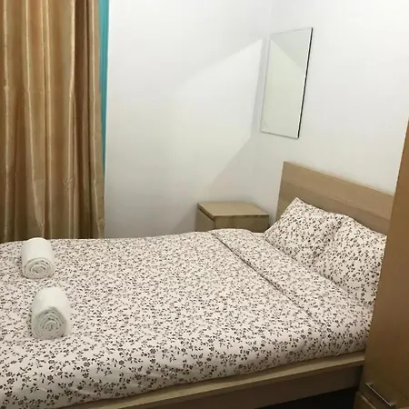 Atlantic Hostel *